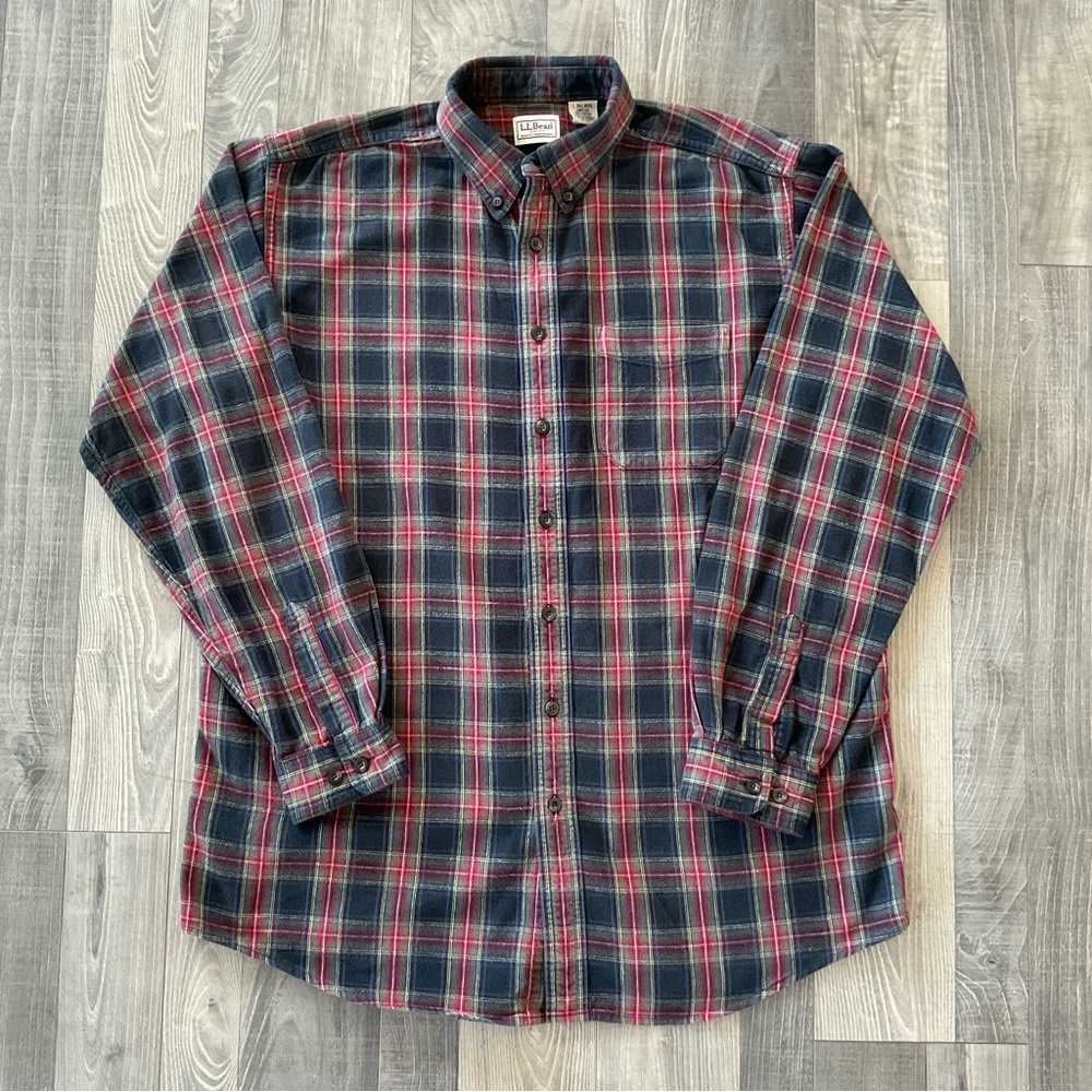 VTG LL Bean Scotch Plaid Flannel Shirt
# 0MT38
Men’s Large TALL
Black Red Green